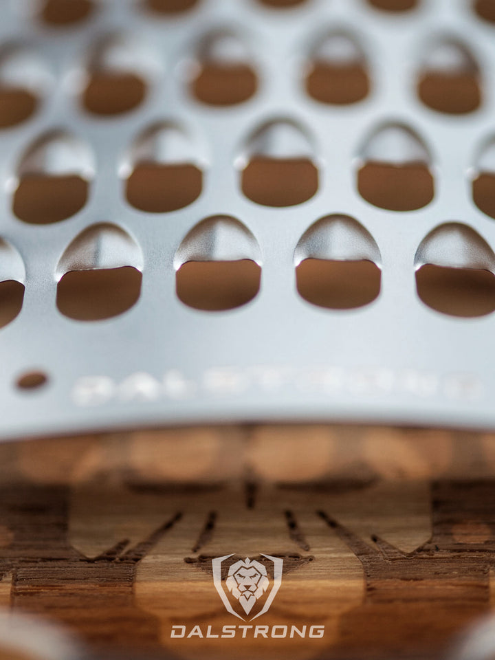 Professional Wide Cheese Grater | Extra Coarse | Dalstrong ©