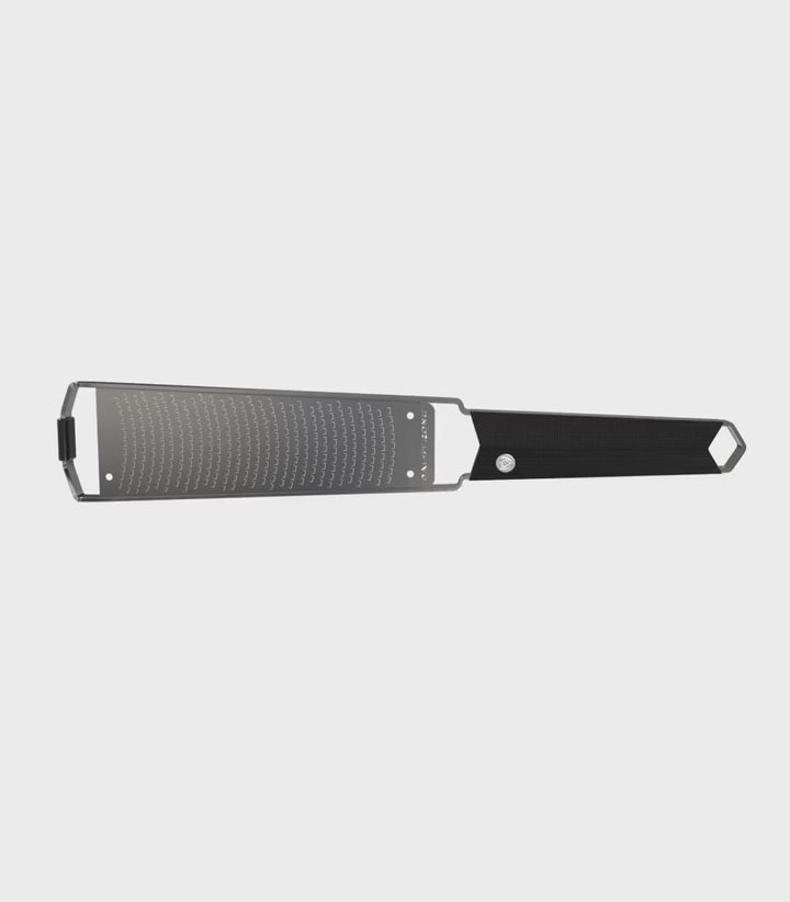 Professional Zester Narrow Grater | Dalstrong ©