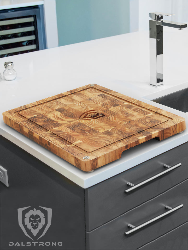 Teak Cutting Board | Medium Size | Dalstrong ©