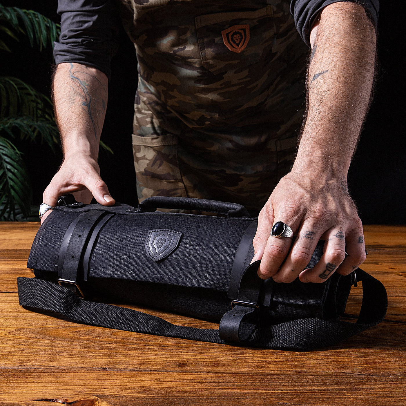 12oz Heavy Duty Canvas & Leather | Nightmaster (Black) | Nomad Knife Roll | Dalstrong ©